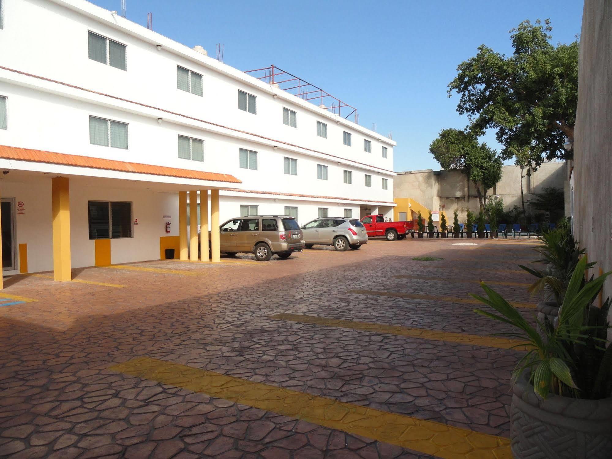 Hotel Las Dalias Inn Mérida Exterior foto